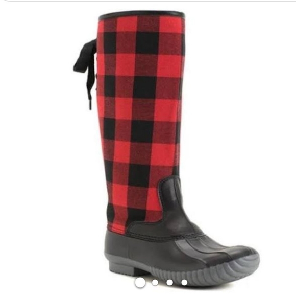 Water resistant boots - red/black checker - also white/black checker - Picture 2 of 10